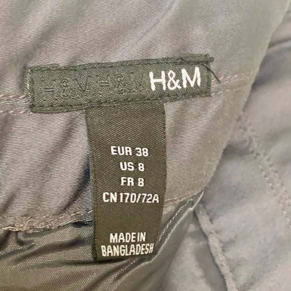 H&M Gray Pleated Skirt SIZE US 8 NWT - Picture 4 of 6